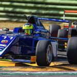 Imola: In der vorletzten Runde der italienischen Formel 4 kämpfen gleich drei italienische Fahrer um den Titel