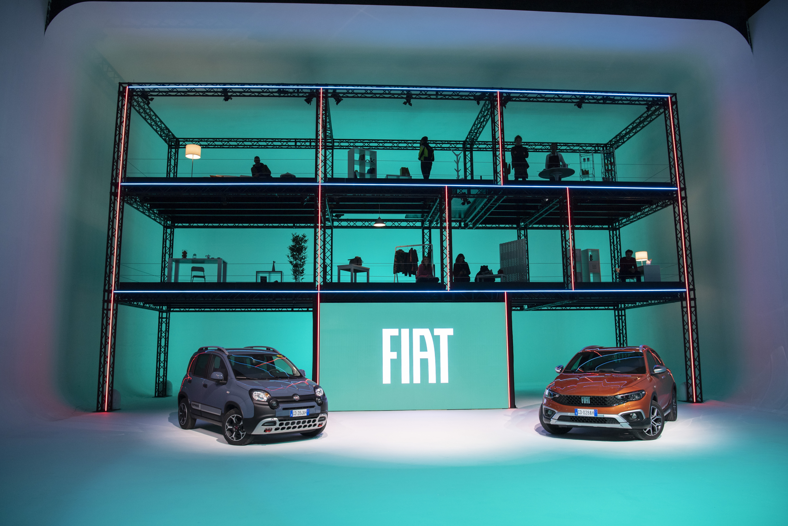 Baureihen Fiat Panda und Fiat Tipo komplett erneuert, zusätzlich neue Varianten Fiat Panda Sport und Fiat Tipo Cross