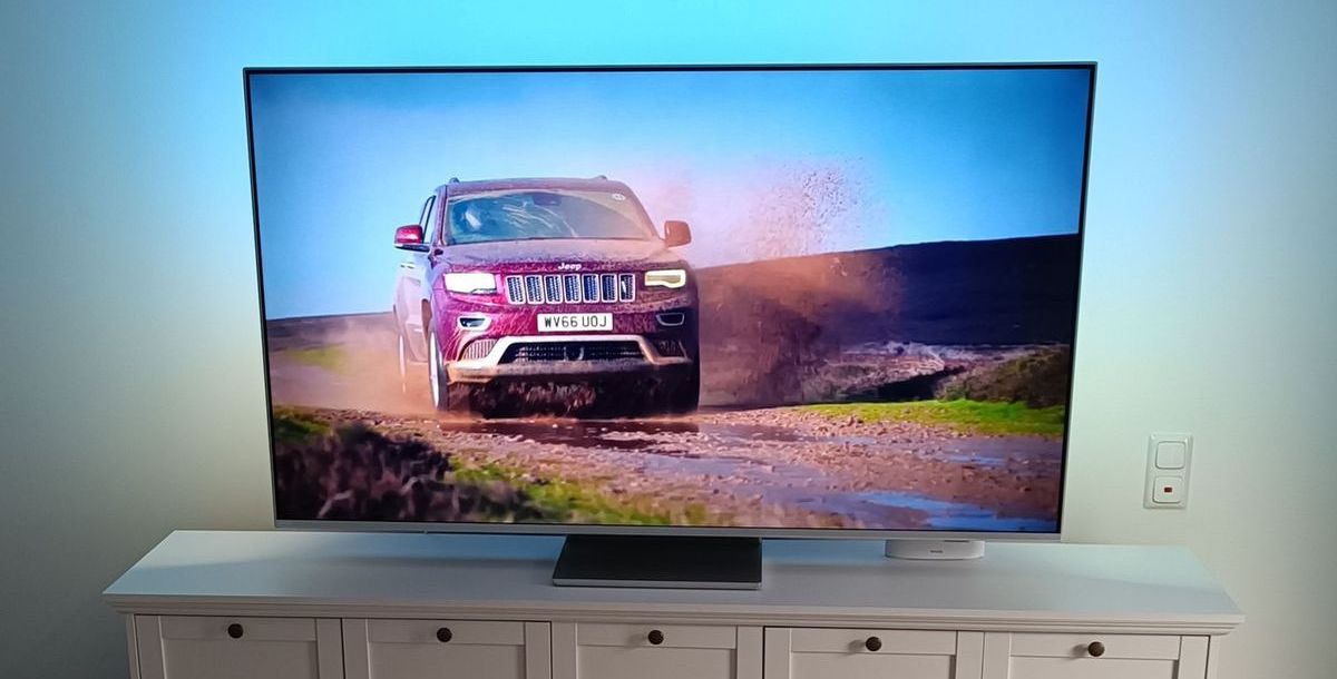 Advertorial über The One – ein Philips Smart TV mit Ambilight